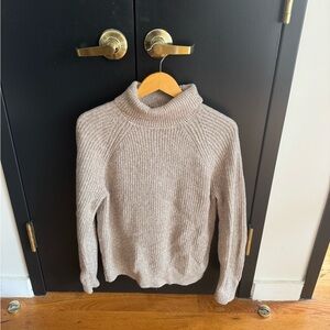Gap Men’s XS Turtleneck sweater - oatmeal